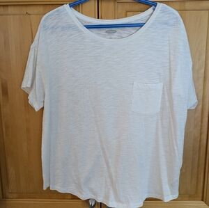 Old Navy Tee Size PL ( free with $50.00 purchase)